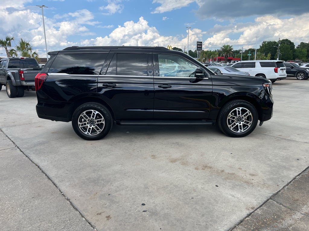 2025 Ford Expedition — interior view