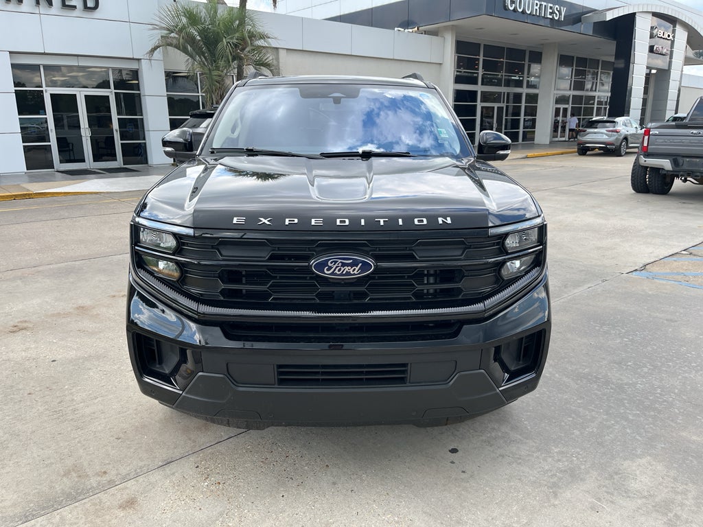 2025 Ford Expedition — detail view
