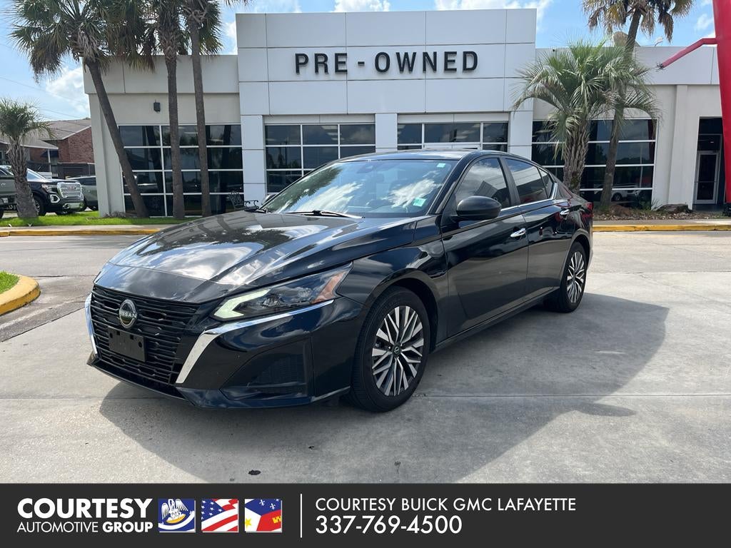 2025 Nissan Altima SV in Black — front three-quarter view
