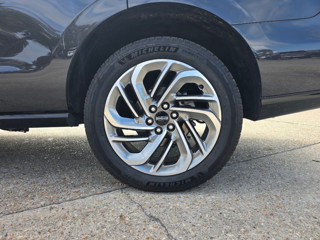 2025 Lincoln Navigator — detail view